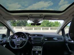 Vw touran i, o masina mai polivalenta decat un roman care le stie pe toate si isi da cu parerea despre orice. Prova Su Strada Volkswagen Touran 2 0 Tdi 7 Posti Caratteristiche Consumi E Prezzi Infomotori