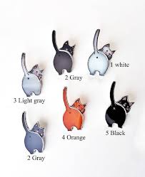 Black And White Orange Cartoon Custom Cat Brooch Niece Gift From Aunt Cartoon Pet Portrait Etsy Stained Glass Art Stained Glass Jewelry Cat Pin