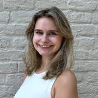 Leah Hatch's Instagram, Twitter & Facebook