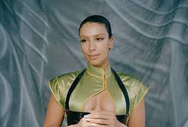 5 redenen om naar sevdaliza te kijken de zomerklassieker van de vpro is gebaseerd op een even eenvoudig als vernieuwend idee dat in 1988 ontstond: Sevdaliza Photographer Zahra Reijs Mille