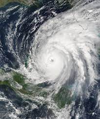 Grace impactaría la península de yucatán en los últimos minutos de este miércoles. Hurricane Wilma Strikes The Yucatan