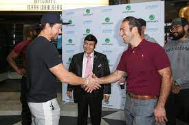 Known for its gourmet burgers and shakes, wahlburgers has locations in 20 states, canada and germany. Mark Wahlberg To Bring Burger Chain To Craigieburn Northern