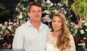 A daughter, named after irwin's late father, wildlife conservationist and crocodile hunter'' steve irwin. Bindi Irwin Reveals Her Wedding Gown Was A Tribute To Mother Terri S Wedding Dress Daily Mail Online