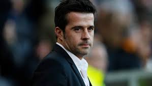 وكان ليفربول قد هزم ايفرتون بخماسية نظيفة في المباراة الأخيرة التي جمعت بينهما، الهزيمة التي تسببت بإقالة المدرب البرتغالي ماركو سيلفا، وتعيين الإيطالي كارلو أنشيلوتي تولي مهمة تدريب التوفيز. Ø±Ø³Ù…ÙŠ Ø§ Ù…Ø§Ø±ÙƒÙˆ Ø³ÙŠÙ„ÙØ§ Ù…Ø¯Ø±Ø¨ Ø§ Ù„ÙˆØ§ØªÙÙˆØ±Ø¯ Ù…ØµØ± Ø§Ù„Ø¹Ø±Ø¨ÙŠØ©