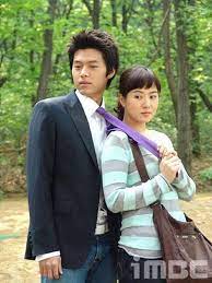 On that same night, she accidentally went into the men's restroom and met hyun jin hun. My Lovely Sam Soon