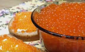 как засолить икру горбуши в домашних условиях вкусно и быстро Kak Zasolit Ikru Gorbushi V Domashnih Usloviyah Recept S Foto