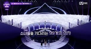 1 토트넘이 참가하는 uefa 컨퍼런스 리그 우승 트로피 공개.gif. Vn Uqqlpzjyo5m
