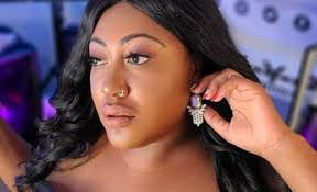 Marcee Jones's Instagram, Twitter & Facebook