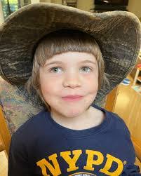 Samantha Sheehan's Instagram, Twitter & Facebook