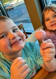 Holly Spink's Instagram, Twitter & Facebook