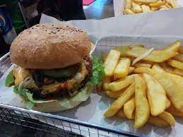 burger stuttgart triple b beef burger brothers hubert testet chili burger lecker burger laden