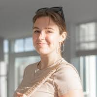 Gwen Gerber's Instagram, Twitter & Facebook