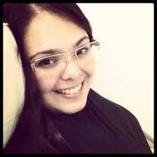 Nayara Nina Muniz (@nayaramr)