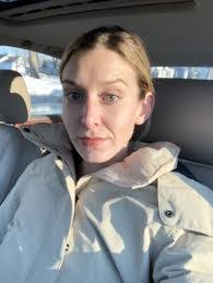 Anna Canfield's Instagram, Twitter & Facebook