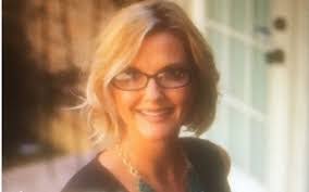 Shonna Lee's Instagram, Twitter & Facebook