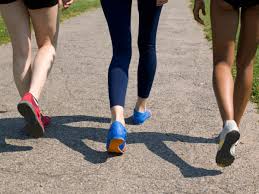 Des centaines de millards de pas plus tard, la marche à pied est devenue le remède miracle pour de nombreux maux, et ce à tous les âges. Marcher Pour Maigrir Femme Actuelle Le Mag