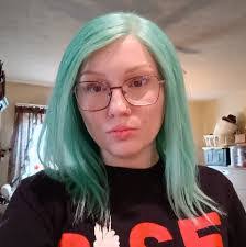 Courtney Pool's Instagram, Twitter & Facebook