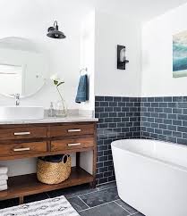 The Perfect Mix Of Modern And Rustic Bathroom Subway Tile Wood Vanity Slate Floor Bathroom Inspiration Bathroom Interior Beautiful Bathrooms