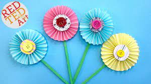 Paper plates (11) pegs (6) pipe cleaners (11) play dough (87) pompoms (20) shapes (15) threading (2) explore (160) beach (6) clouds (9) dinosaurs (4) flowers (2) ice (8) learning trays (18) outdoor play (3) rainbows (2) sand (14) science (26) seasons (17) senses (68) sensory bins (20) space (3) water (11) play (121) active play (13) bath time. How To Make Paper Flowers Step By Step With Pictures Red Ted Art Make Crafting With Kids Easy Fun