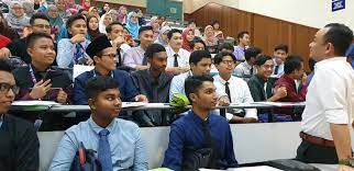 Berikut dikongsikan maklumat berkaitan senarai kolej matrikulasi kpm di malaysia buat rujukan pelajar lepasan spm. Kpm Yb Dr Maszlee Lawat Kolej Matrikulasi Johor Tangkak