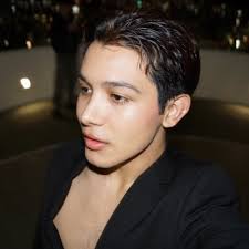 Emiliano Saldivar's Instagram, Twitter & Facebook