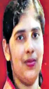 कौन हैं  .......पापी की फटफटी  के कातिल चके की लेटेस्ट महिला ग्राहक = बोनी श्रीमती संगीता उर्फ़  ....... प्रिया, जिन्हें यमन में मिली मौत की सजा