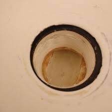 The tailpiece is sometimes referred to. Uneven Bathtub Drain Hole Can T Screw In New Drain Home Improvement Stack Exchange