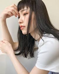 丸顔さんに似合う黒髪ヘアカタログ 大人女性におすすめの髪型を長さ別にご紹介 folk ロング 丸顔 黒髪 セミロング 髪型 ボブ