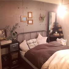 ハイセンスなお部屋に アクセントクロス が素敵なインテリア実例 folk 部屋 インテリア スタイリッシュ インテリア