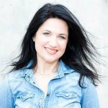 Lana Manley's Instagram, Twitter & Facebook