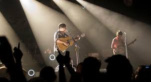 I can't read your mind though i'm trying all the time there's something i don't know, i can see it in your eyes as the night descends, it's always slow again i am left in awe of the woman i adore, oh. Mumford Sons Bring Back The Banjo On Delta The Journal