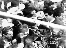 Nació dos años después que su hermano rafael, un apasionado por las armas de fuego que ronda actualmente los 29 tal vez antes de dormirse aburto anotaba las frases finales en el libro de actas, y lo guardaba en aquel baúl en el que había 495 fotografías, un acta de. La Jornada Mario Aburto Una Persona Con Rasgos Paranoides Antisociales