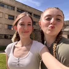 Hi! I'm Olivia Judkins, and I currently go to the Arkansas school for math,  science, and the arts in hot springs Arkansas. I'm so excited to be going  to U of A.