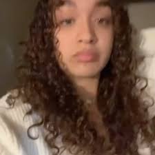 Wassup y'all my name Darius but everybody calls me Dizzy I'm committed to  MU for football in the fall im a content creator too I love making new  friends and love being