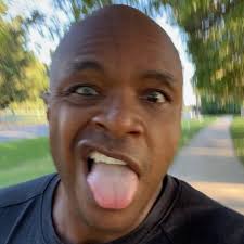 Ok I have to know… has anyone ever seen a food fight in real life? Is this  a thing that has ever happened or is it just in movies?