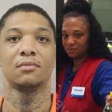 Kroger Employee Going Viral for Resembling Prison Escapee Derrick Groves!!  😳😶🤣