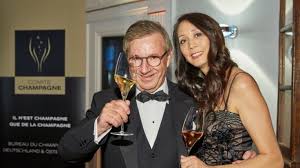 Meine frau besteht darauf, fügte jan hofer schmunzelnd hinzu. Jan Hofer Privat Ende Nach 16 Jahren So Lebt Er Nach Dem Tagesschau Aus News De