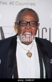 In this June 16, 2011 photo, Mike Leffingwell runs the G Bar M Ranch with  his wife, Maria, in Bozeman, Mont. Chopping wood, feeding chickens and  wrangling cattle might sound like work,