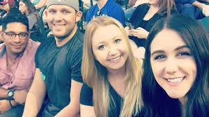 Maria Roots (@MariaRoots)