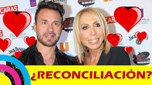 En redes sociales circuló un video en donde se puede observar a la conductora laura boza teniendo una fuerte discusión con su ex pareja cristian suárez, en el clip se puede observar que la conductora esta aparentemente con unos tragos de más. Hay Reconciliacion Entre Laura Bozzo Y Cristian Suarez Video Youtube
