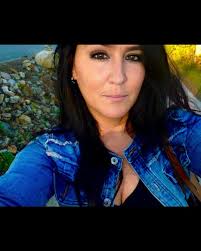 Neither did Hannah, she expected him to be taller and big football player  why is no one talking about that? Why is all the heat