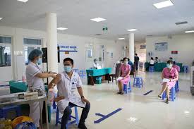 Việt nam trong thời gian tới sẽ tiếp tục tìm kiếm các nguồn vaccine để có thể đa dạng hóa nguồn cung, đồng thời cũng đẩy mạnh nghiên cứu, chuyển giao công nghệ và sản xuất vaccine ở trong nước và tiến tới bao phủ tối đa các đối tượng được tiêm vaccine như mục. Ä'a Co HÆ¡n 176 000 NgÆ°á»i Viá»‡t Nam Ä'Æ°á»£c Tiem Vaccine Phong Covid 19