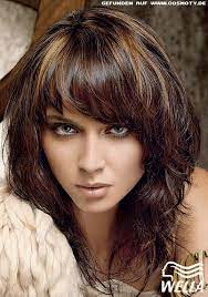 frisuren bilder voluminose mahne mit vollem pony frisuren haare ponyfrisuren stufige locken frisuren