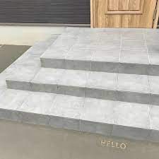 ハウス ルーム おしゃれまとめの人気アイデア pinterest jamilah al husaini 玄関 コンクリート エクステリア アプローチ タイル 玄関 外