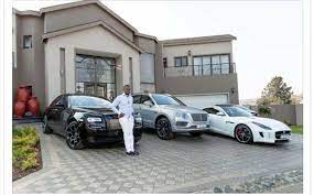I am still praying for prophet shepherd bushiri but i saw him dying in the month of december. Malawian Prophet Shepherd Bushiri Buys New 12million Mansion Shows Off Luxury Religion Nigeria