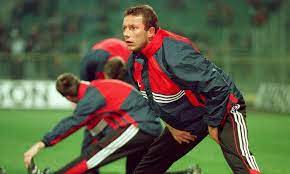 Wojciech kowalczyk born 14 april 1972 is a polish retired footballer who played as a striker wojciech kowalczyk amazing goal wywiad na 100 10 wojciech kowa. Polska San Marino Wojciech Kowalczyk Boenisch Wolniejszy Od Zolwia Wywiad Dla Se I Gwizdek24 Pl Super Express