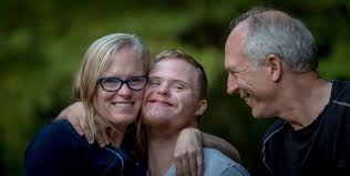 Des activités comme la lecture, l'écriture, de nombreux apprentissages sont rendues. Handicap