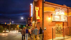 A selection of bluegrass music's top artists are about to have concerts in asheville. Why Asheville S Music Scene Is Like Nothing You Ve Ever Experienced Fodors Travel Guide