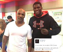 Izu ugonoh prawdopodobnie zakończył karierę. Osi Ugonoh Wygrala Top Model Ale Teraz Wszyscy Mowia O Jej Bracie Nokaut Roku Moje Kolezanki Chca Go Poznac