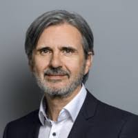 Eric Manns's Instagram, Twitter & Facebook